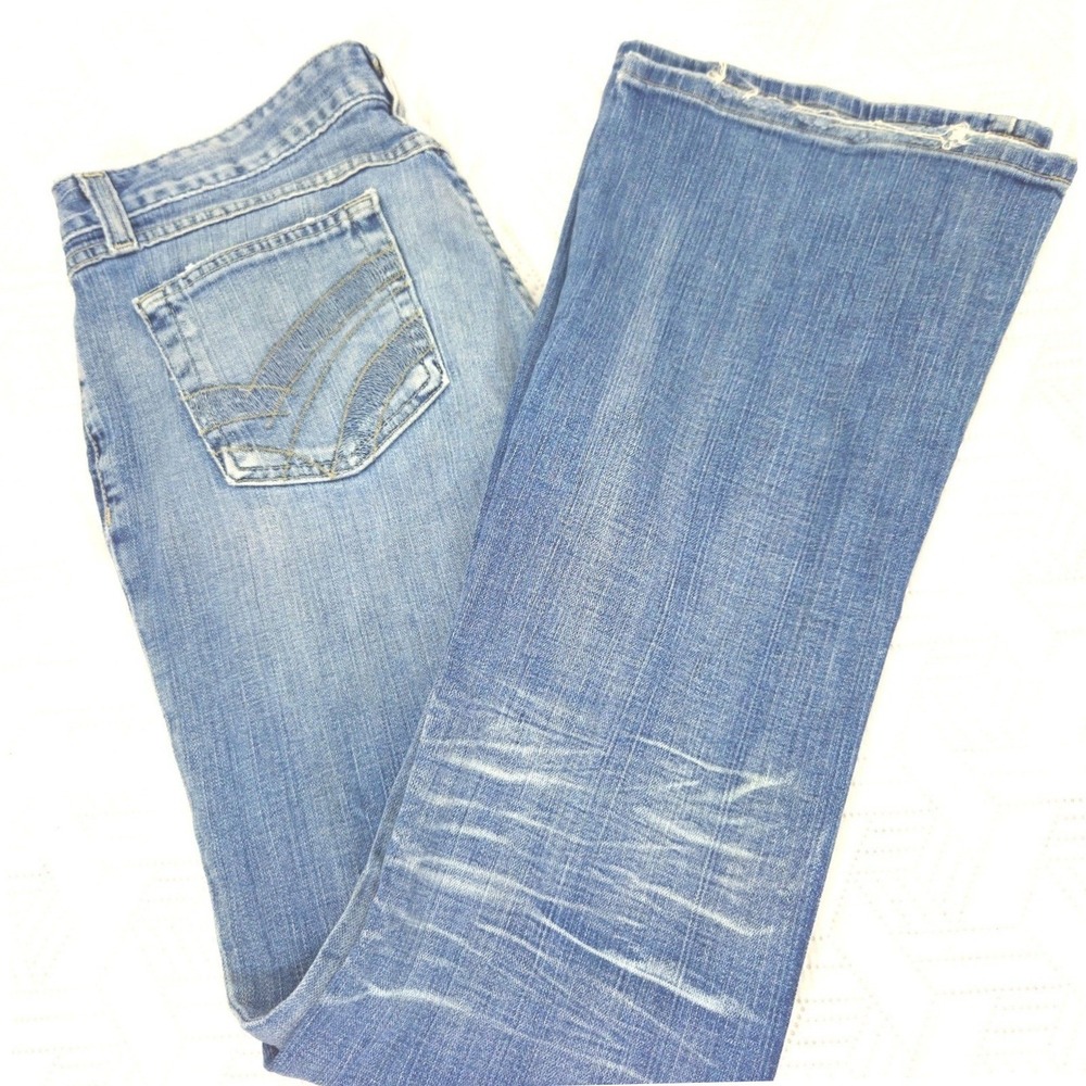 BKE Star 20 Stretch Mens 30x33.5 Light Wash Bootcut Jeans Distressed Whiskered